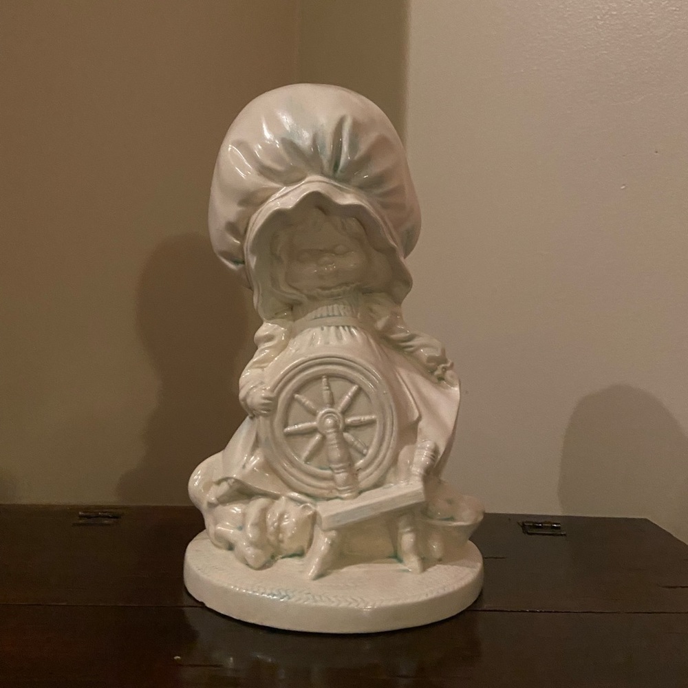 Vintage 1974 Ceramic Figurine